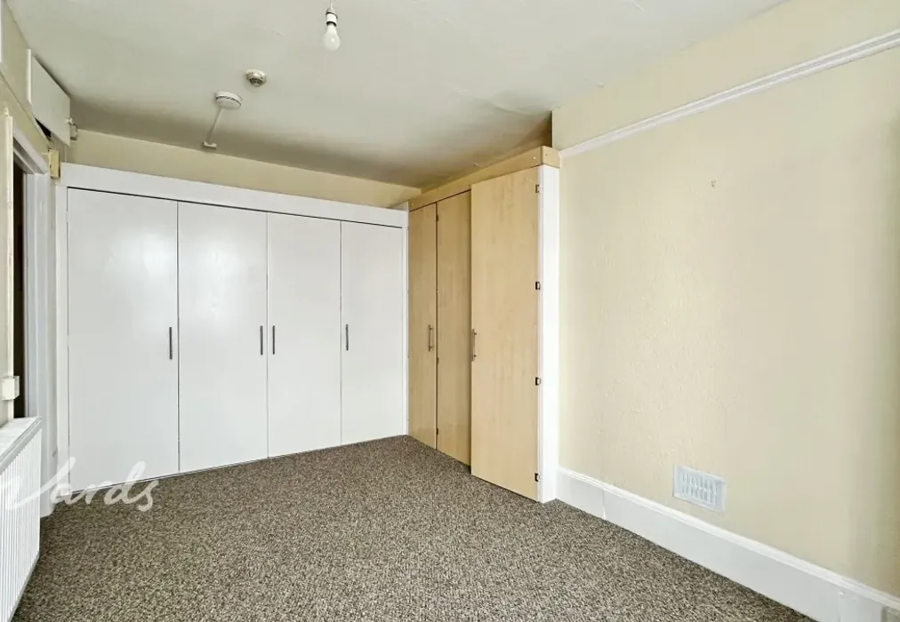 Living/Bedroom Area - Tonbridge Road Maidstone ME16 - Wards of Kent