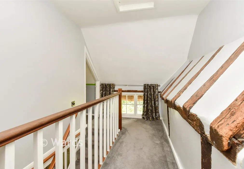 Landing - Chestnut Wood Lane, Borden, Sittingbourne, Kent - Wards of Kent