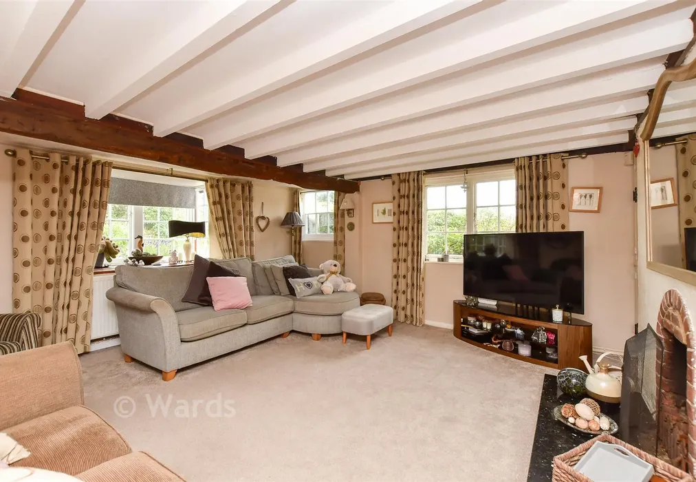 Lounge - Chestnut Wood Lane, Borden, Sittingbourne, Kent - Wards of Kent