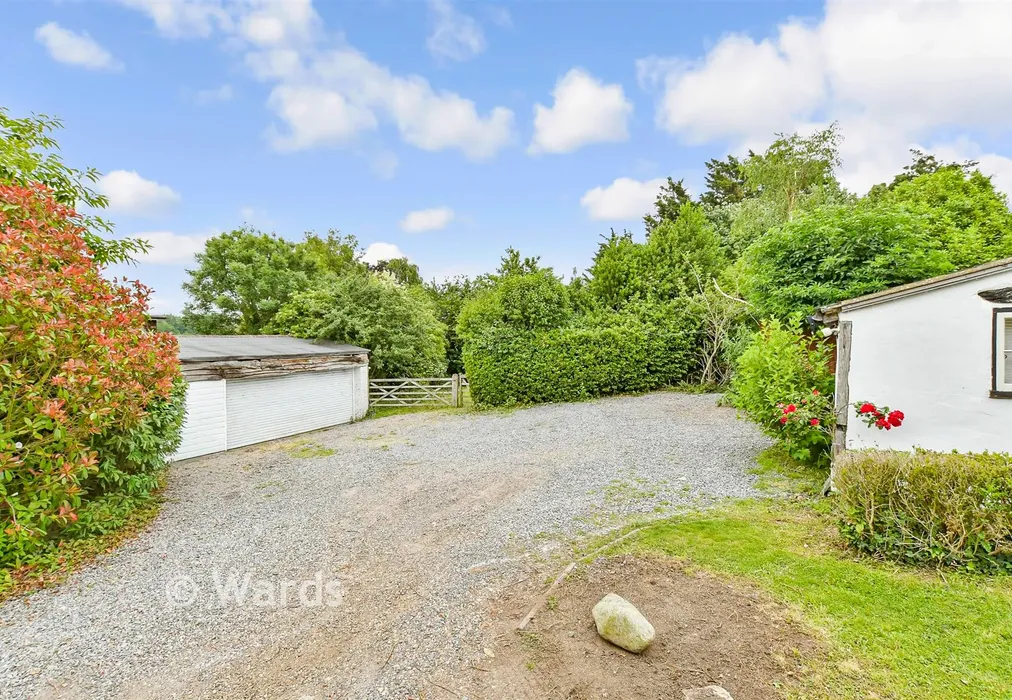 Driveway/Parking - Chestnut Wood Lane, Borden, Sittingbourne, Kent - Wards of Kent