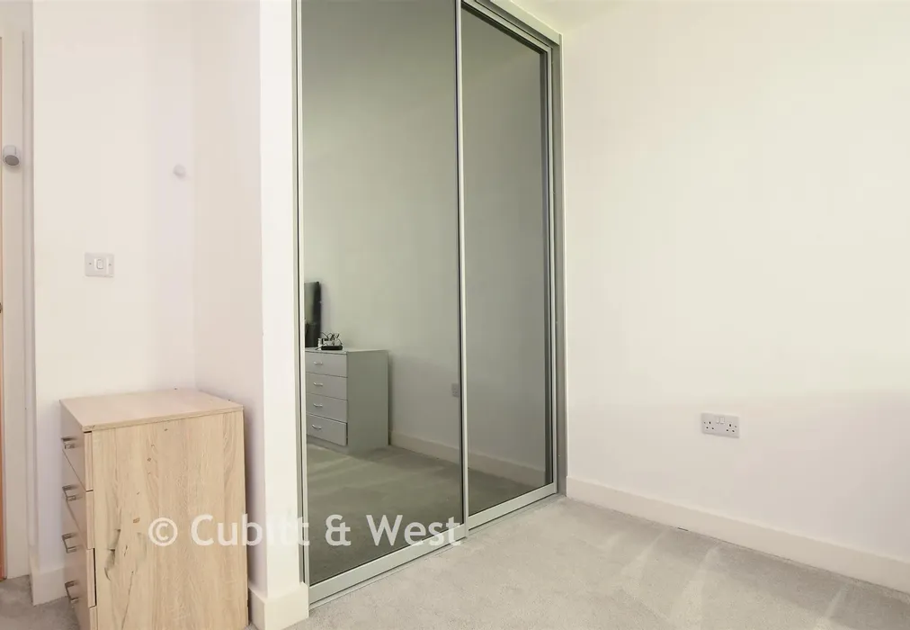 Bedroom - Marketfield Way, Redhill, Surrey - Wards of Kent