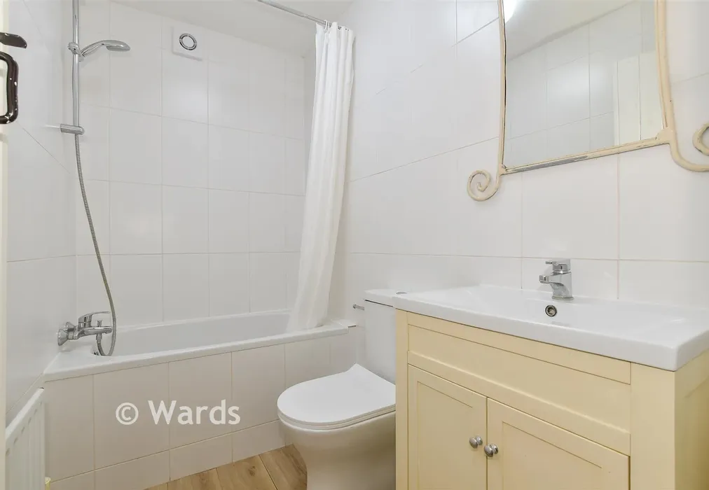 Bathroom - East Cliff, Dover, Kent - Wards of Kent