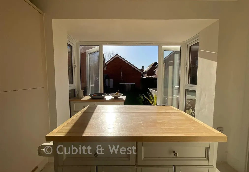 Kitchen Island - Sanditon Way, Worthing, West Sussex - Wards of Kent