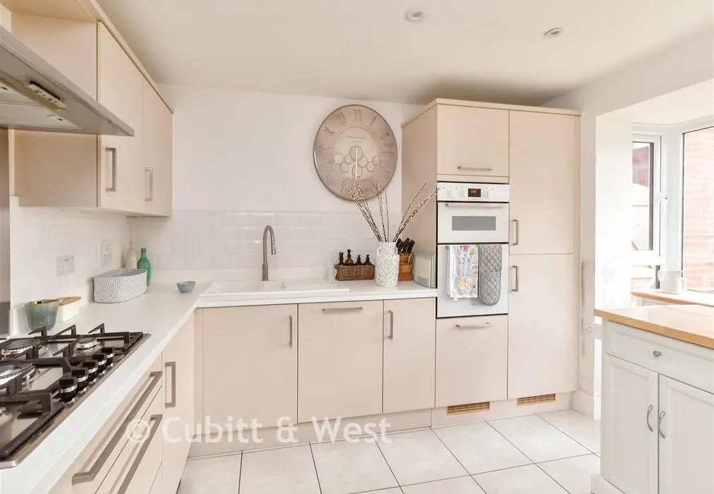 Kitchen - Sanditon Way, Worthing, West Sussex - Wards of Kent