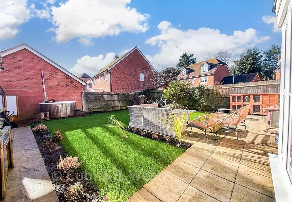 Garden - Sanditon Way, Worthing, West Sussex - Wards of Kent
