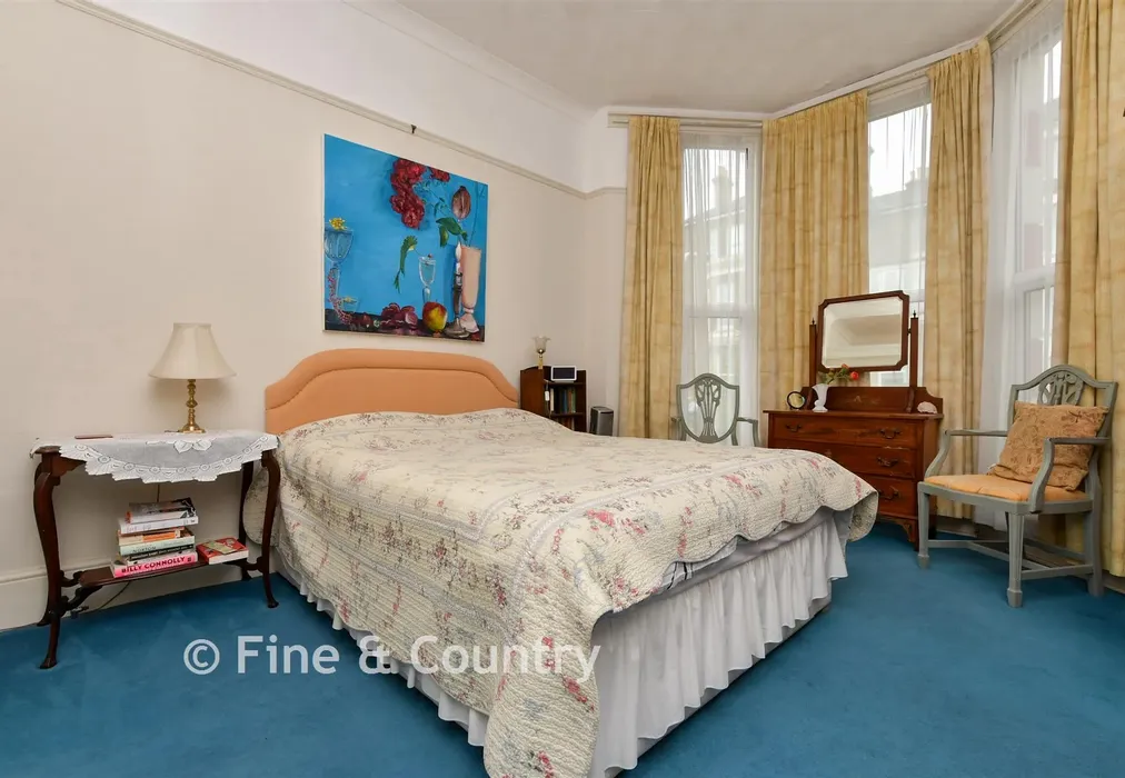 Bedroom 7 - The Vale, Broadstairs, Kent - Wards of Kent