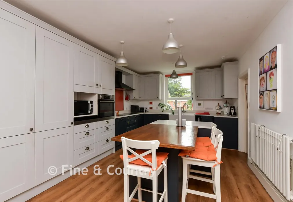 Kitchen/Diner - The Vale, Broadstairs, Kent - Wards of Kent