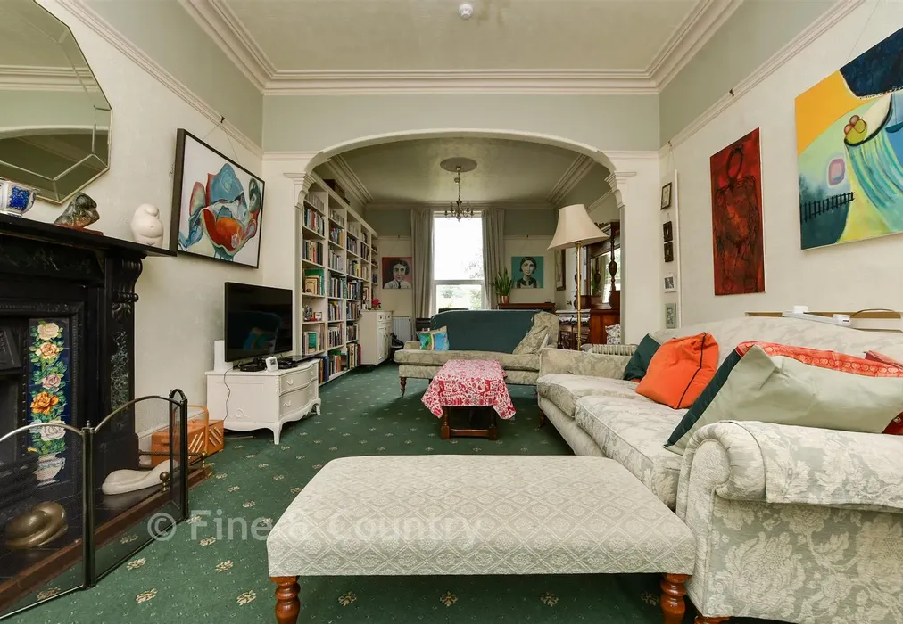 Lounge - The Vale, Broadstairs, Kent - Wards of Kent