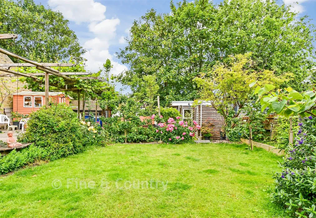 Rear Garden - The Vale, Broadstairs, Kent - Wards of Kent