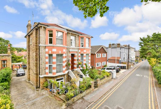 The Vale, Broadstairs, Kent - Wards of Kent