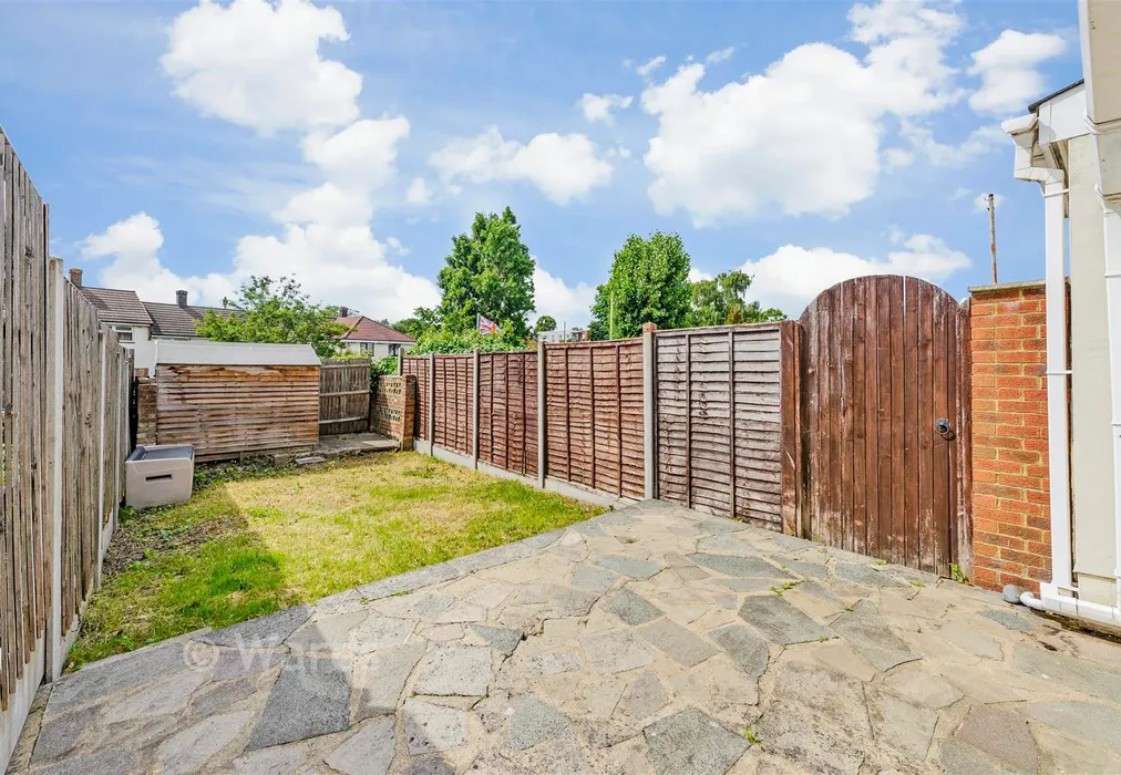 Rear Garden - Hill House Road, Dartford, Kent - Wards of Kent