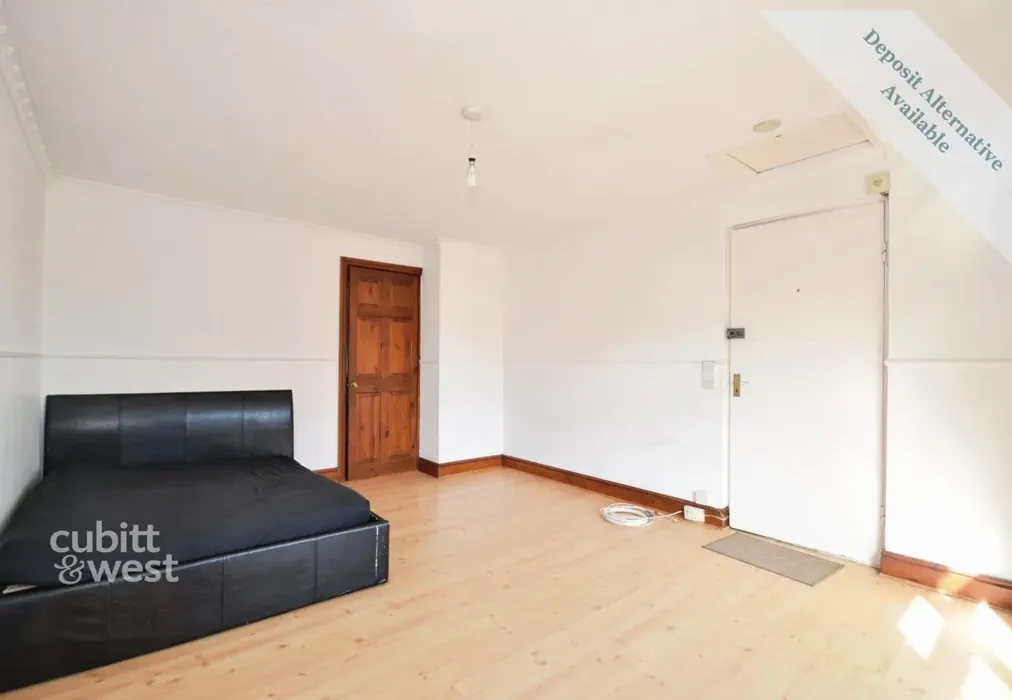 Studio - Osney Close, Crawley, RH11 - Wards of Kent