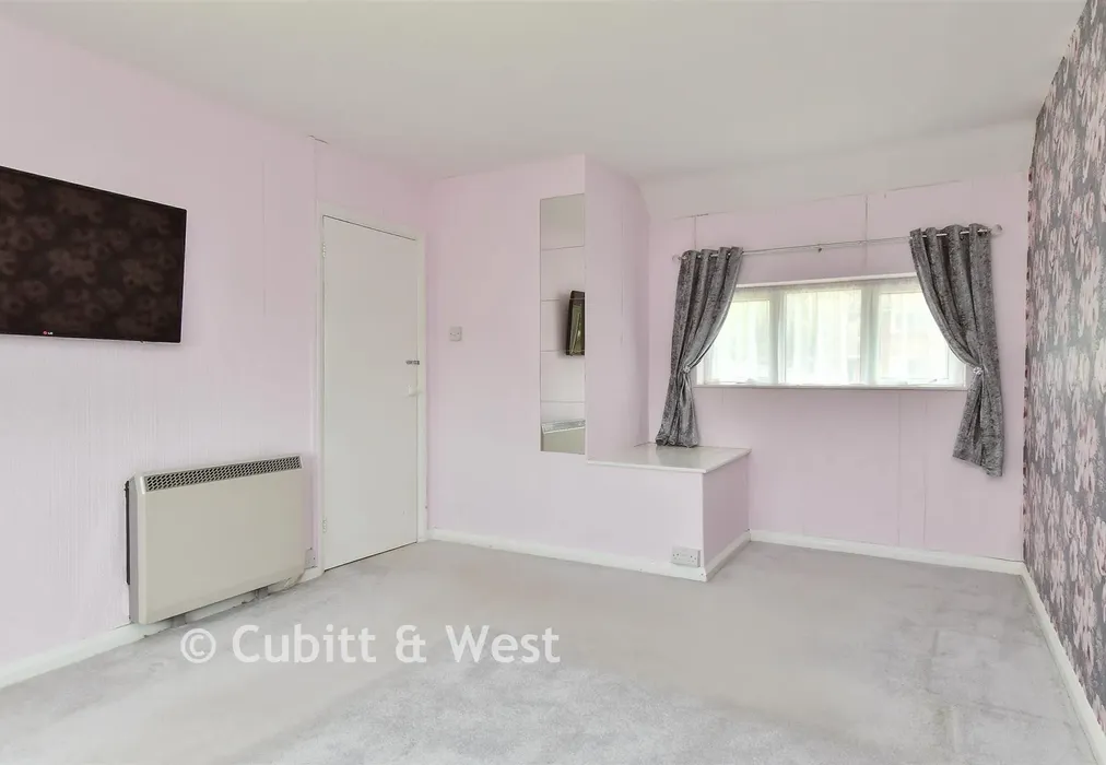 Bedroom 1 - Cowley Drive, Woodingdean, Brighton, East Sussex - Wards of Kent