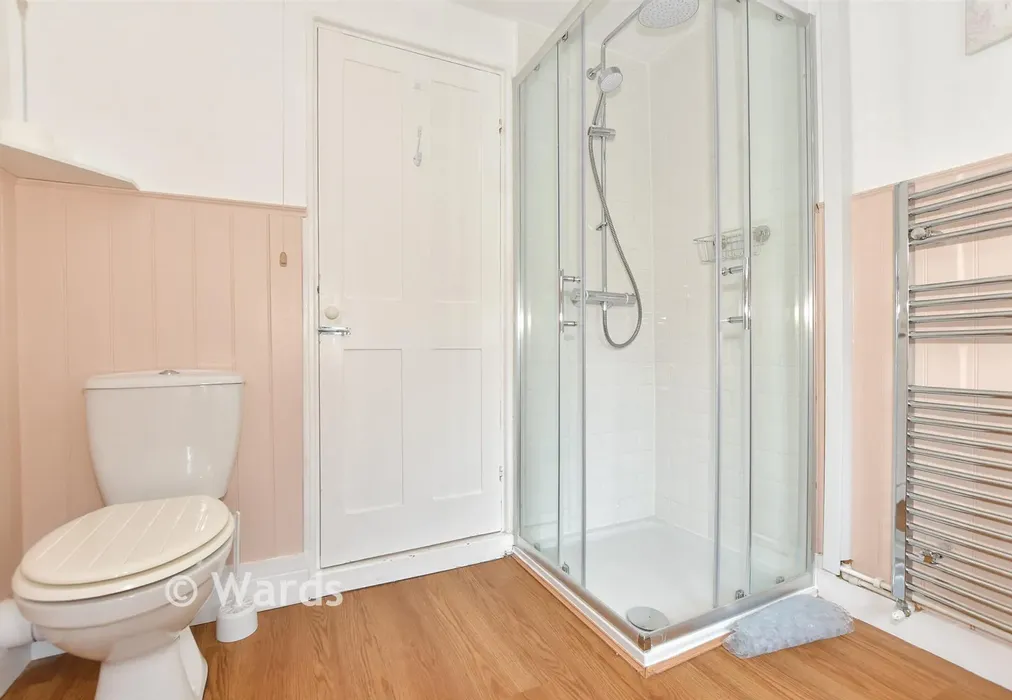 Bathroom - Old Saltwood Lane, Saltwood, Hythe, Kent - Wards of Kent