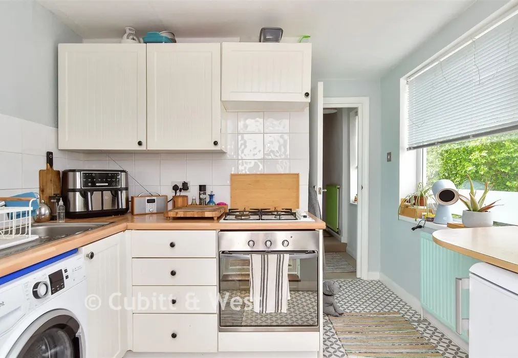 Kitchen - Clyde Road, Brighton, East Sussex - Wards of Kent