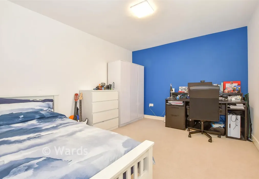 Bedroom 3 - Regent Way, Kings Hill, Kent - Wards of Kent