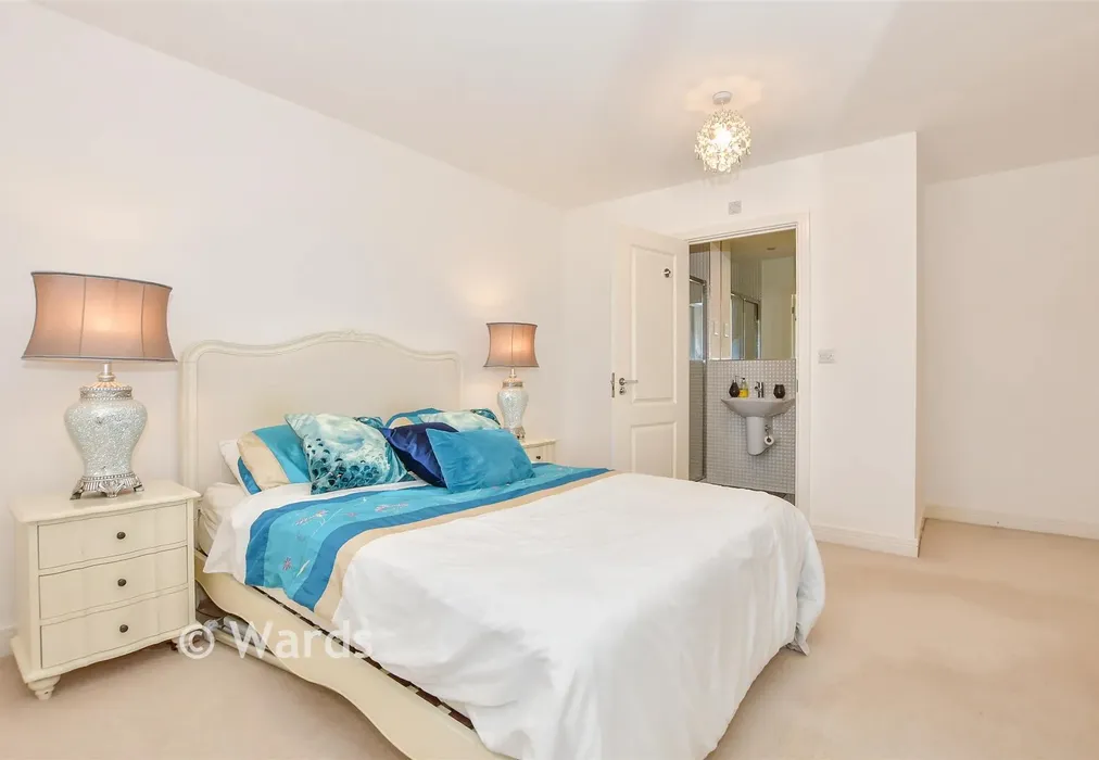 Bedroom 1 - Regent Way, Kings Hill, Kent - Wards of Kent