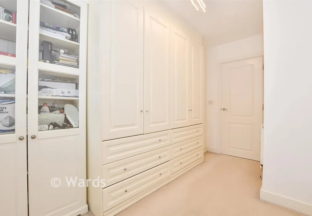 Bedroom 5 - Regent Way, Kings Hill, Kent - Wards of Kent