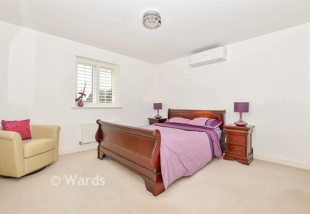Bedroom 2 - Regent Way, Kings Hill, Kent - Wards of Kent