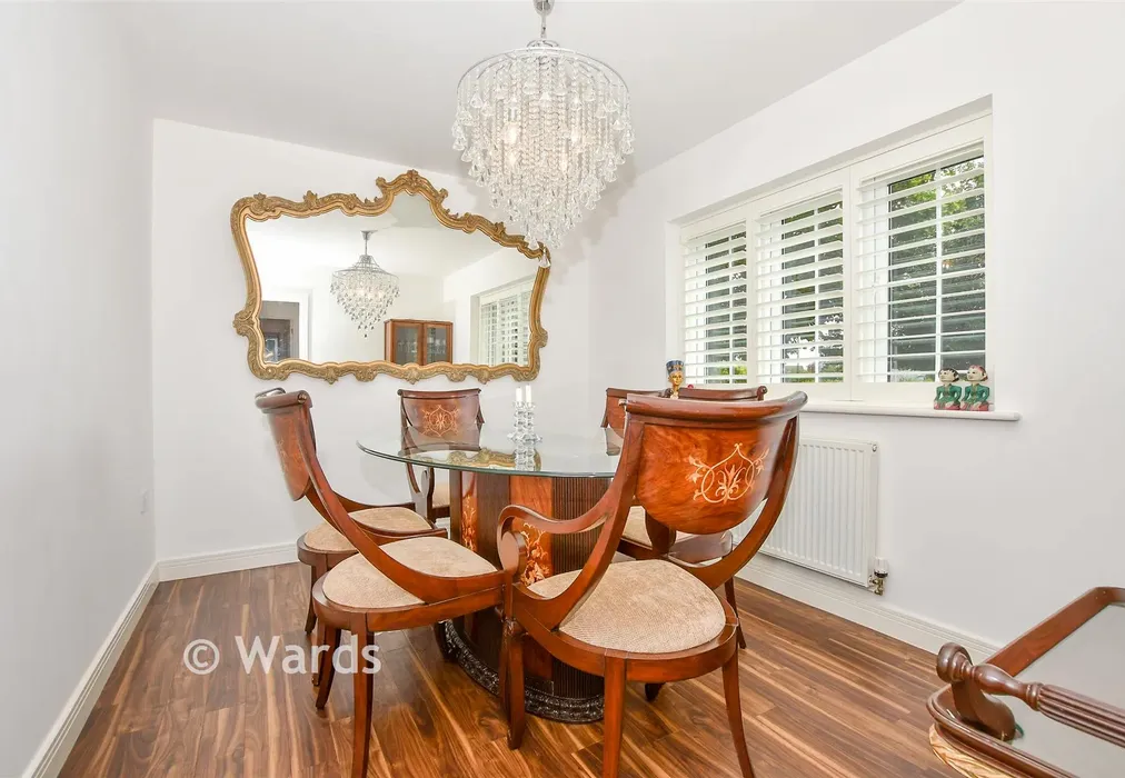 Dining Room - Regent Way, Kings Hill, Kent - Wards of Kent