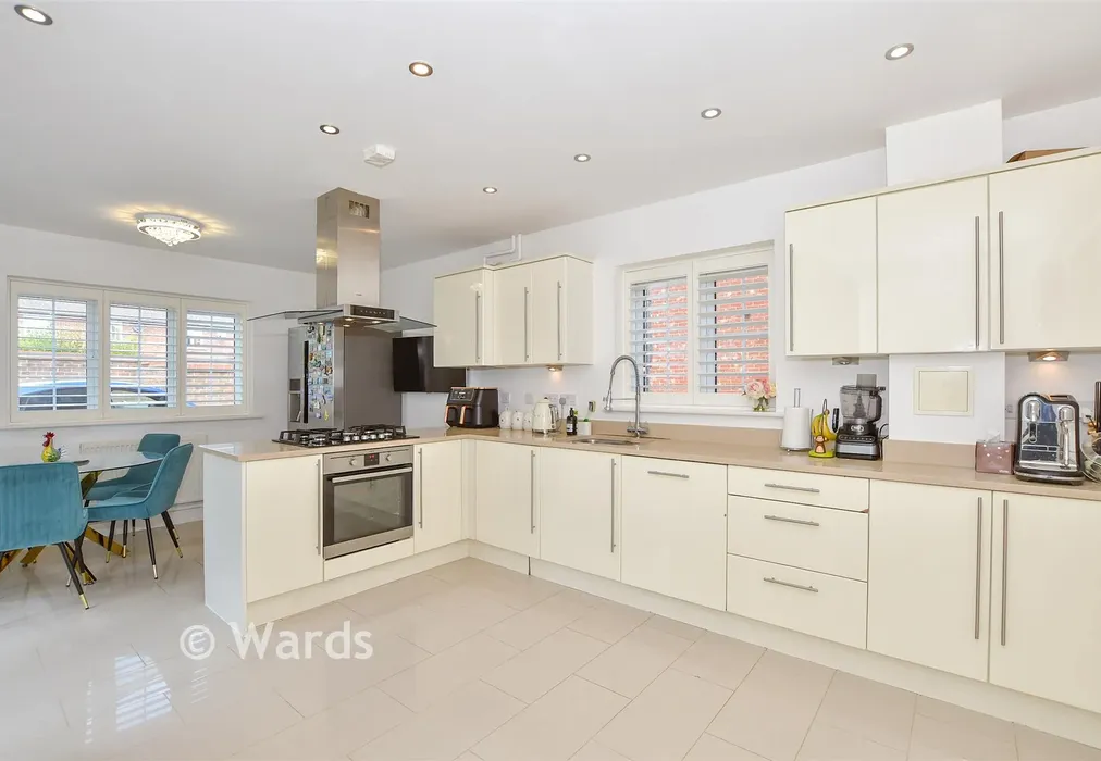 Kitchen/ Breakfast Room - Regent Way, Kings Hill, Kent - Wards of Kent
