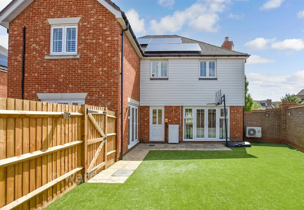 Rear Elevation - Regent Way, Kings Hill, Kent - Wards of Kent