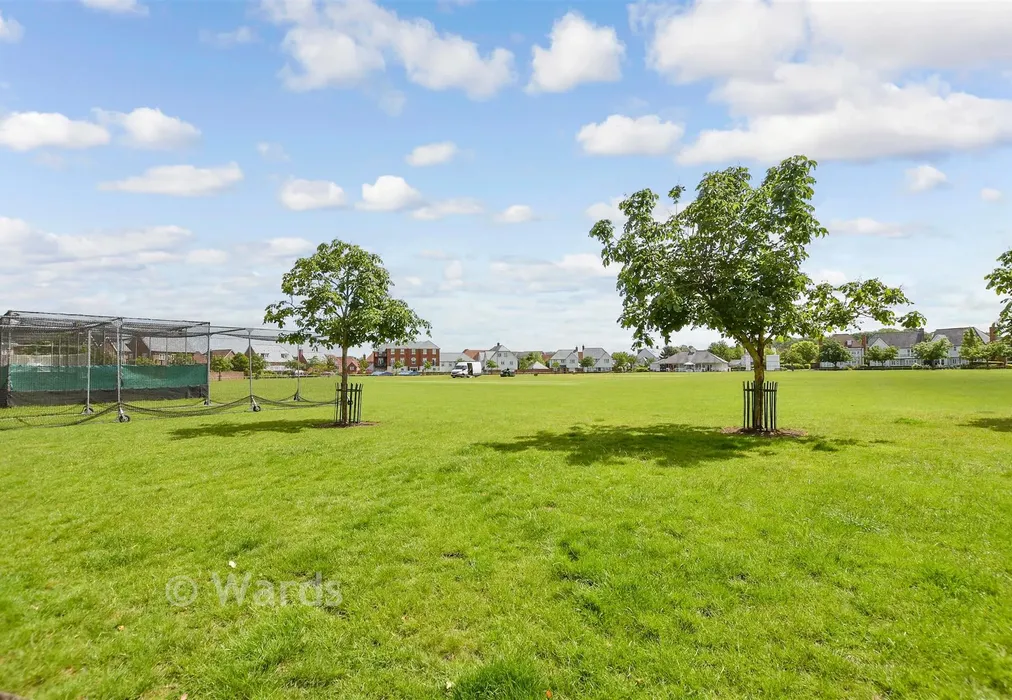 Surrounding Area - Regent Way, Kings Hill, Kent - Wards of Kent