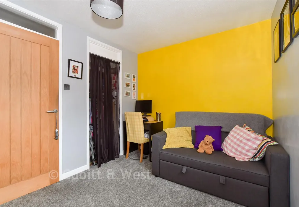 Bedroom 2 - Troon Close, Ifield, West Sussex - Wards of Kent