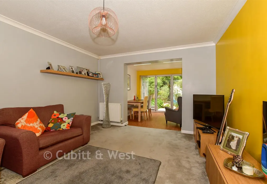 Lounge - Troon Close, Ifield, West Sussex - Wards of Kent