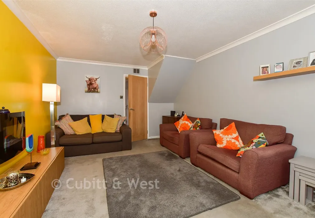 Lounge - Troon Close, Ifield, West Sussex - Wards of Kent