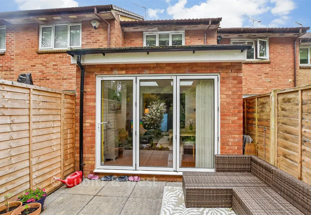 Rear Elevation - Troon Close, Ifield, West Sussex - Wards of Kent