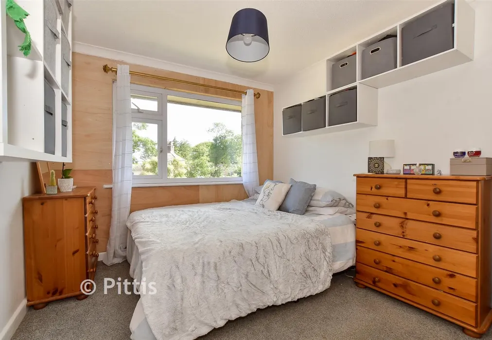 Bedroom 1 - West Street, Wroxall, Isle of Wight - Wards of Kent