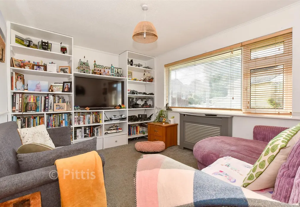 Lounge - West Street, Wroxall, Isle of Wight - Wards of Kent