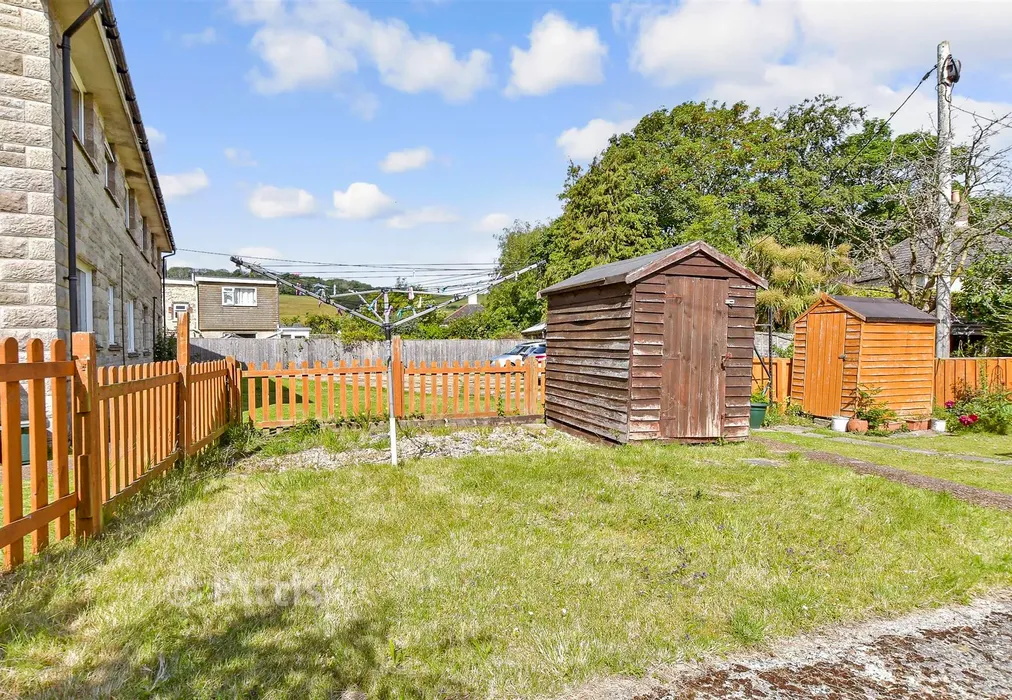 Rear Garden - West Street, Wroxall, Isle of Wight - Wards of Kent