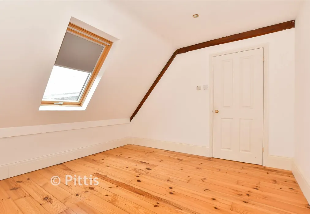 Bedroom 3 - Heath Road, Sandown, Isle of Wight - Wards of Kent
