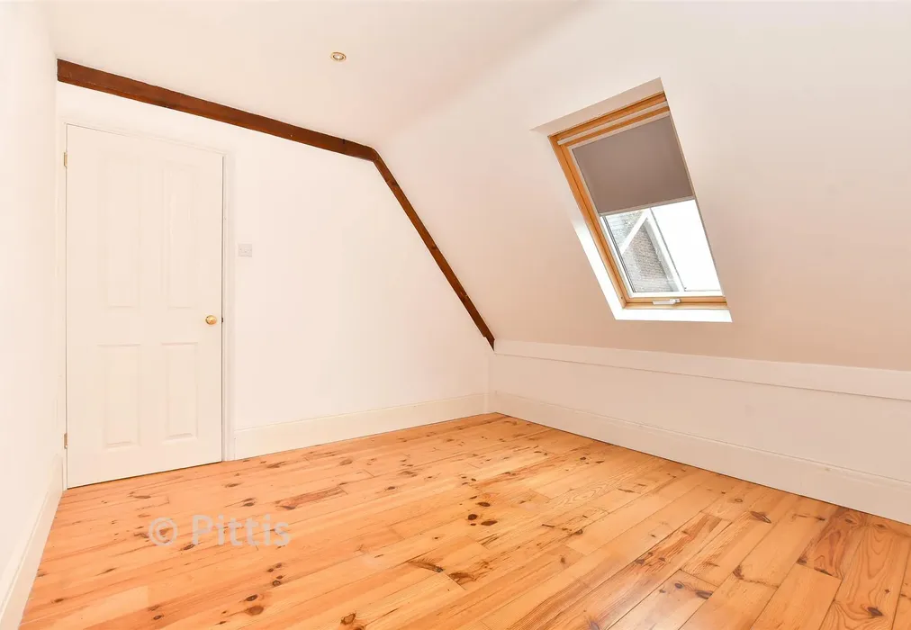 Bedroom 2 - Heath Road, Sandown, Isle of Wight - Wards of Kent