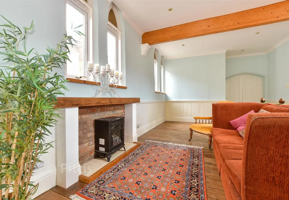 Lounge - Heath Road, Sandown, Isle of Wight - Wards of Kent