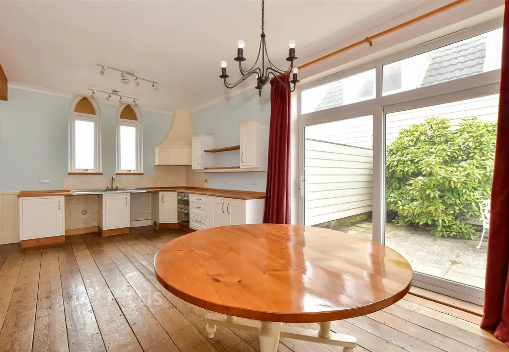 Kitchen/Dining Area - Heath Road, Sandown, Isle of Wight - Wards of Kent