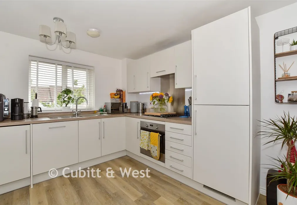 Lounge/ Kitchen - Illett Way, Faygate, West Sussex - Wards of Kent