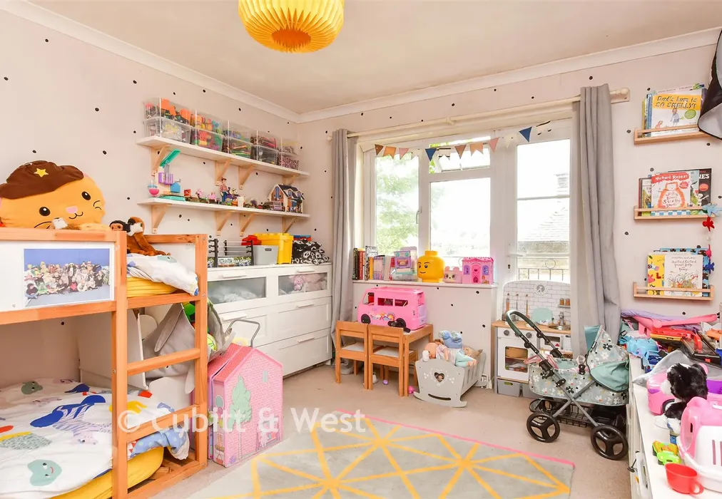 Bedroom 1 - Harrington Road, Brighton, East Sussex - Wards of Kent
