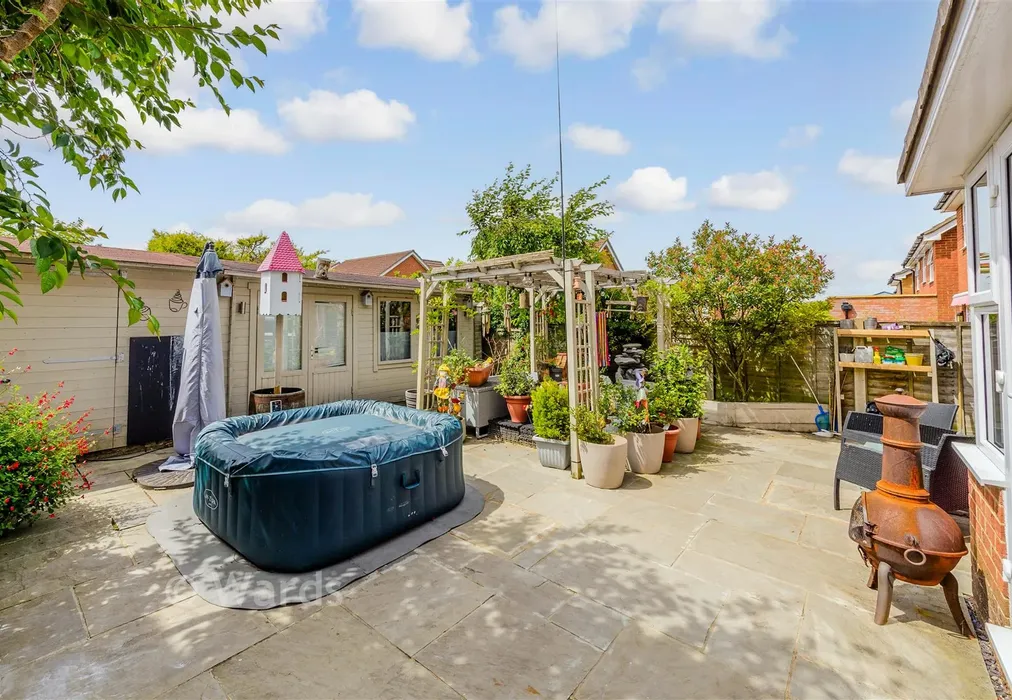 Rear Garden - Bedgebury Close, Rochester, Kent - Wards of Kent
