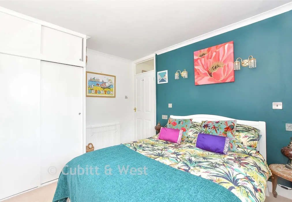 Bedroom 1 - Mill Close, Chichester, West Sussex - Wards of Kent