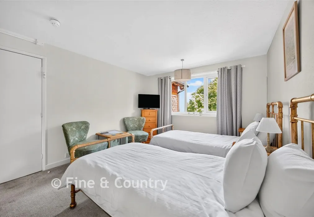 Bedroom - Madeira Road, Ventnor, Isle of Wight - Wards of Kent