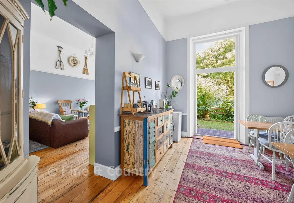 Internal Lifestyle - Madeira Road, Ventnor, Isle of Wight - Wards of Kent