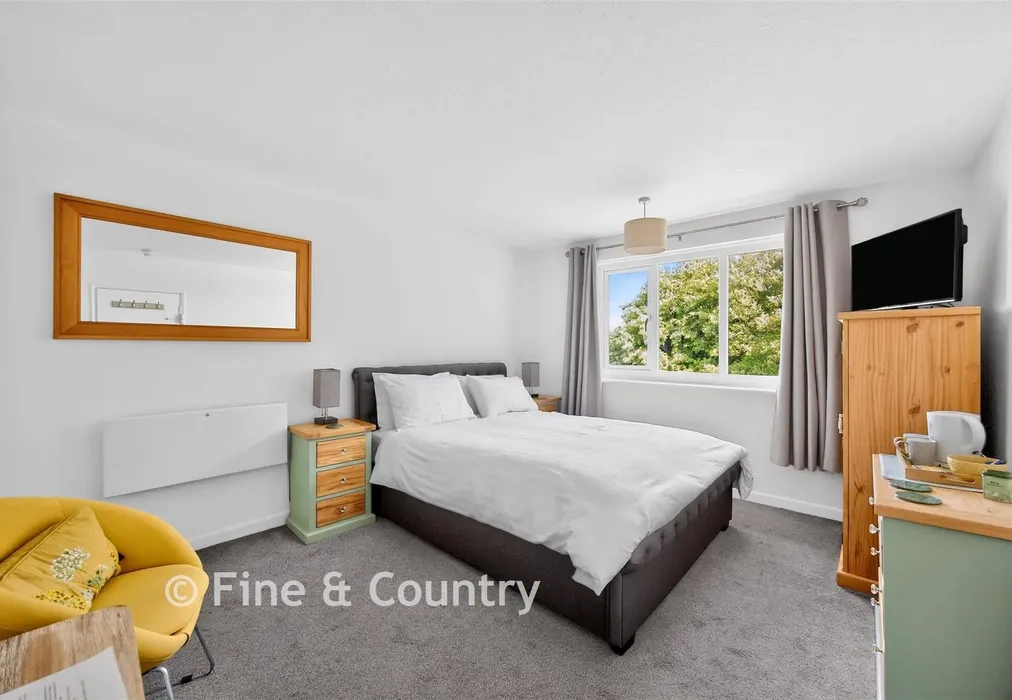 Bedroom 7 - Madeira Road, Ventnor, Isle of Wight - Wards of Kent