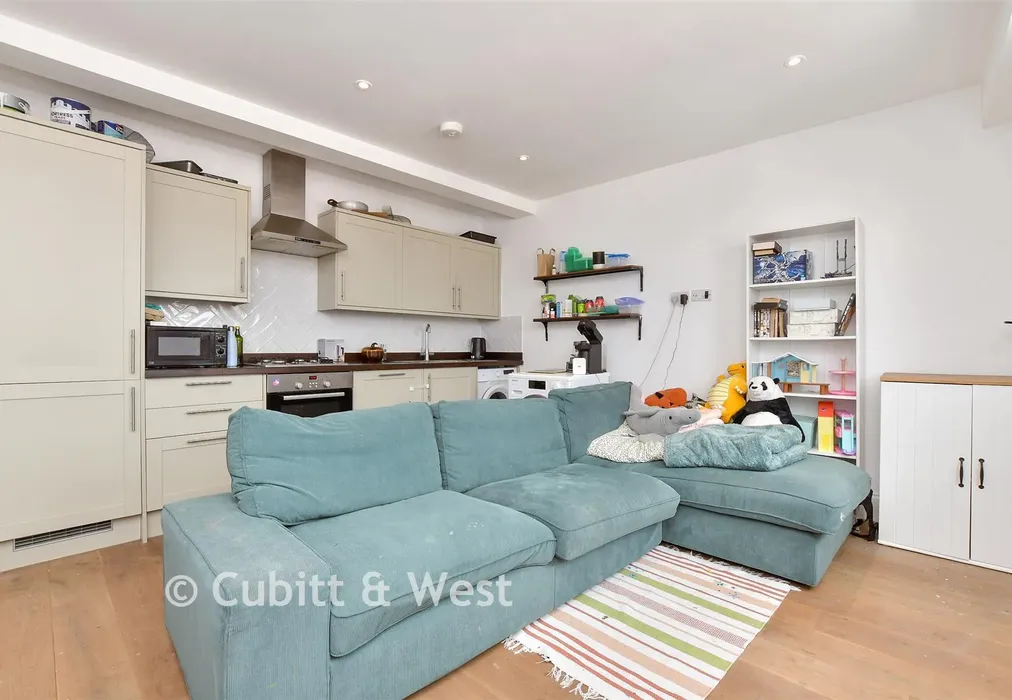Lounge / Kitchen / Diner - Belmont Road, Wallington, Surrey - Wards of Kent