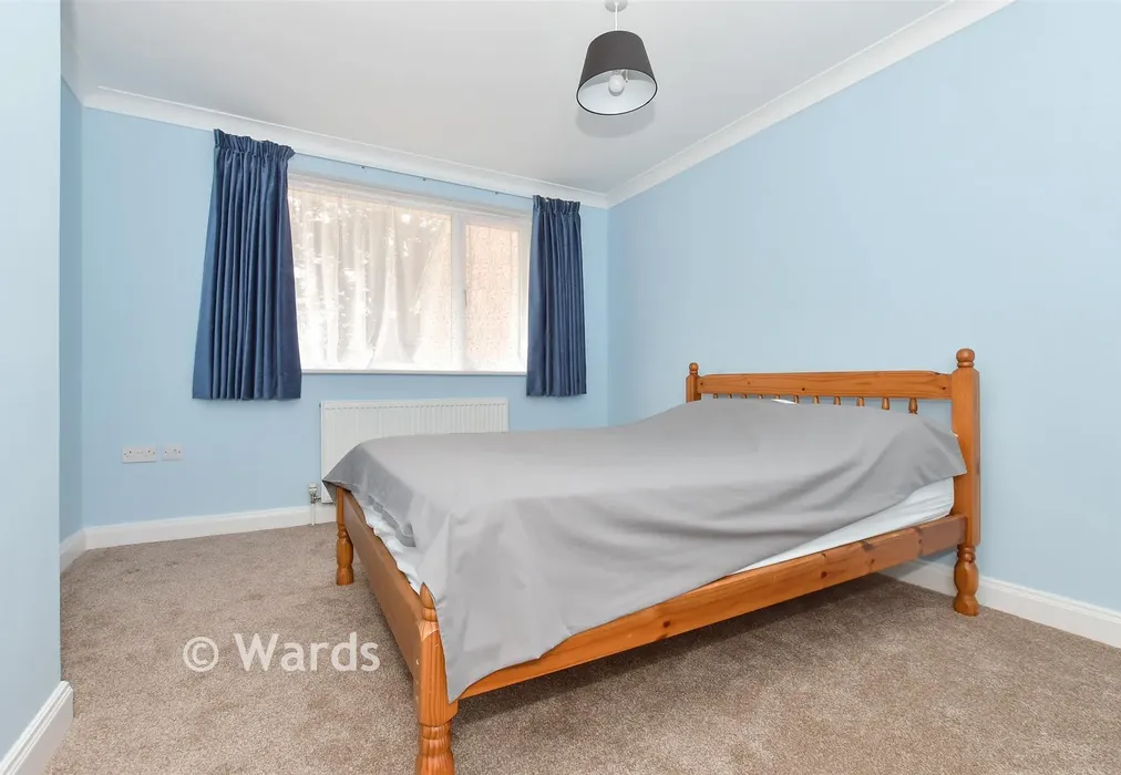 Bedroom 1 - Sandown Lees, Sandwich, Kent - Wards of Kent