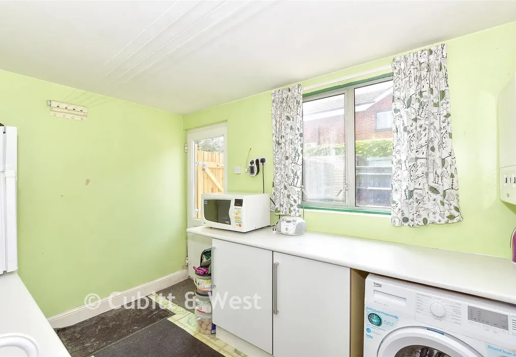 Utility Room - Haslemere Road, Emsworth, Hampshire - Wards of Kent