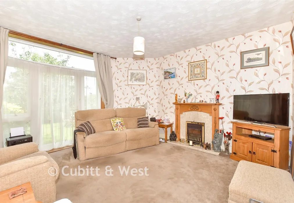 Lounge - Haslemere Road, Emsworth, Hampshire - Wards of Kent