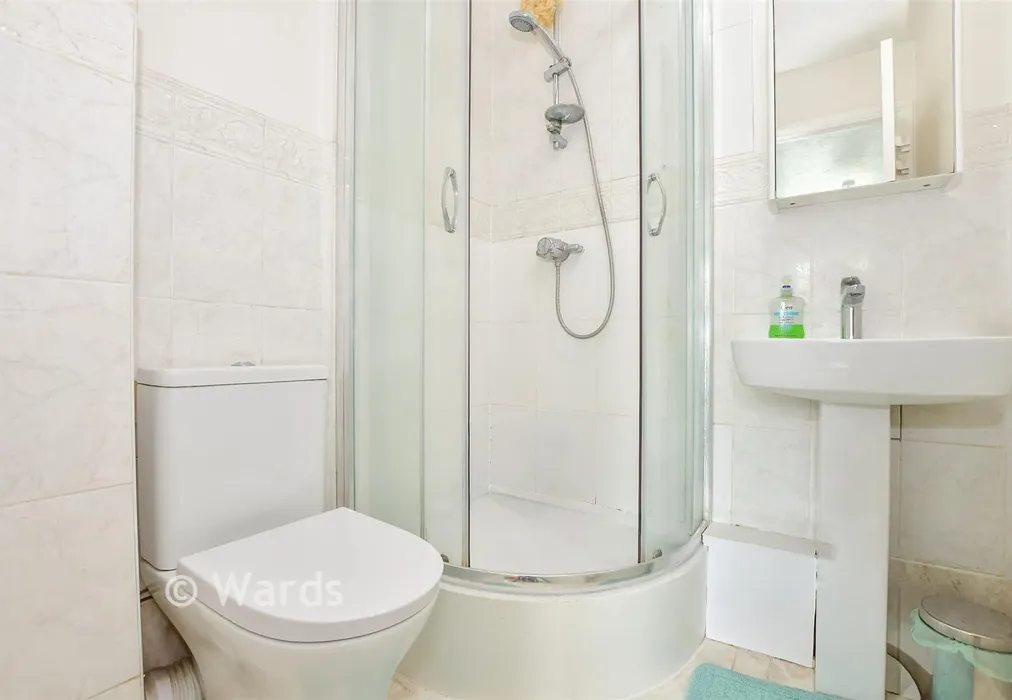 En-Suite Shower Room - Hart Street, Maidstone, Kent - Wards of Kent